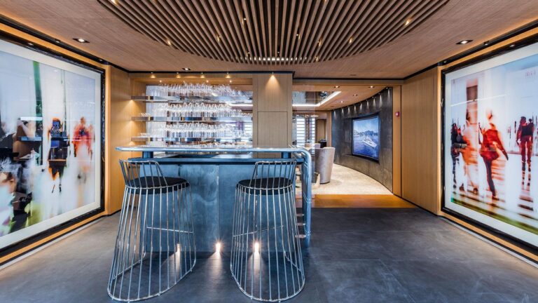 Yacht SUERTE - Bar