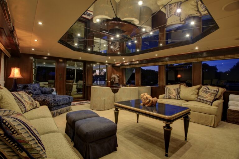 Yacht SUNDAY MONEY - 004