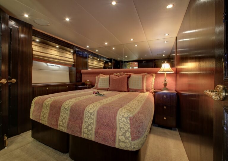 Yacht SUNDAY MONEY - 014
