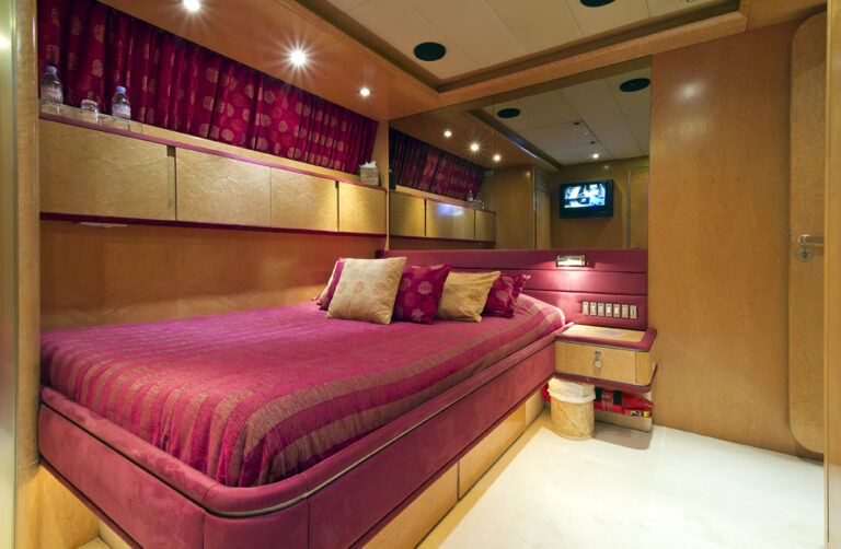 Yacht SUNLINER X -  Queen Cabin