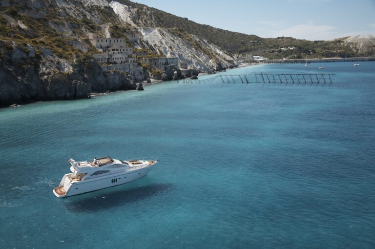 Yacht SUSY - 003