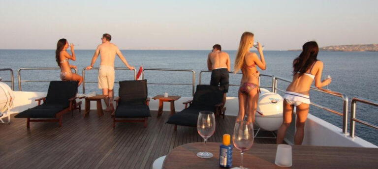 Yacht Seven Spices -Sun Deck