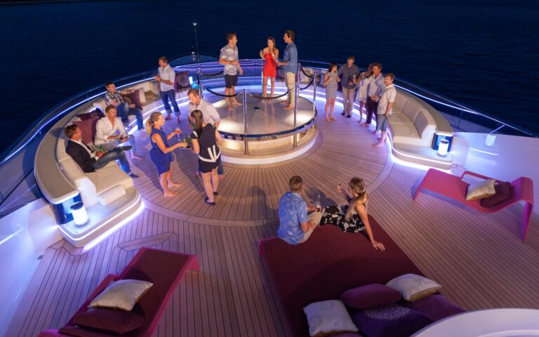 Yacht Solandge - Party Time