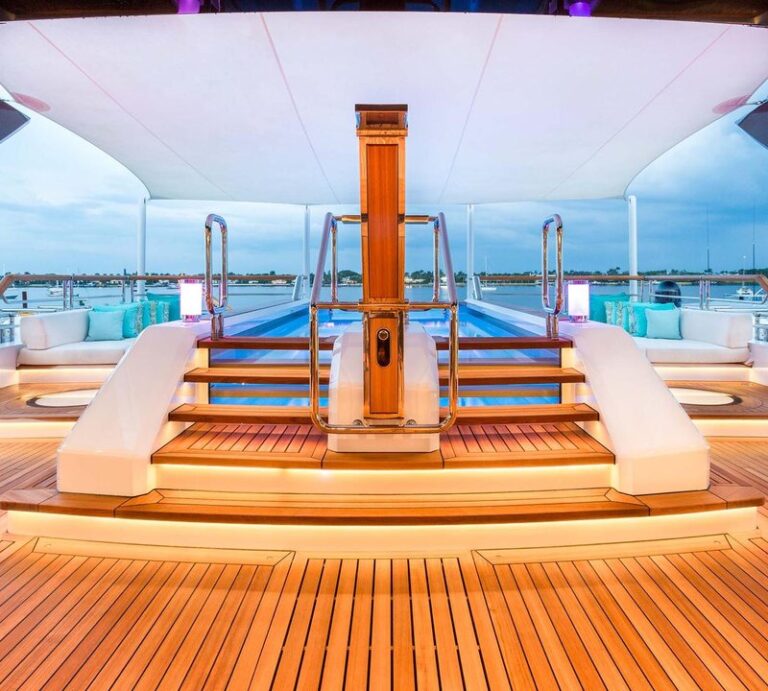 Yacht Solandge - Swimming Pool