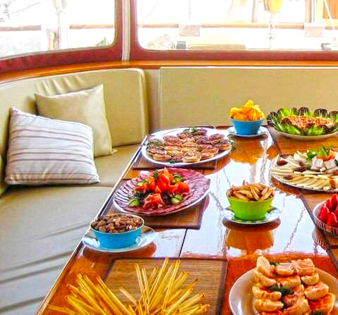 Yacht Southern Cross -  Aft Deck Dining