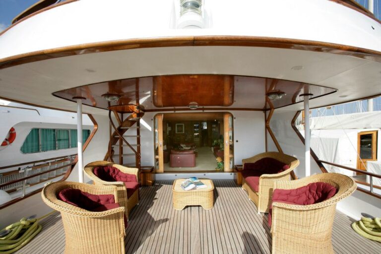 Yacht Sprezzatura -  Aft Deck