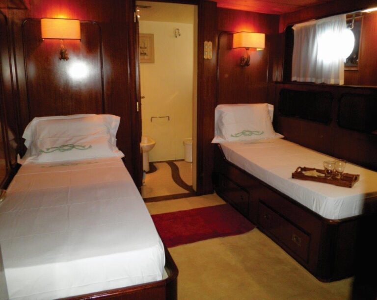 Yacht Sprezzatura -  Twin Cabin