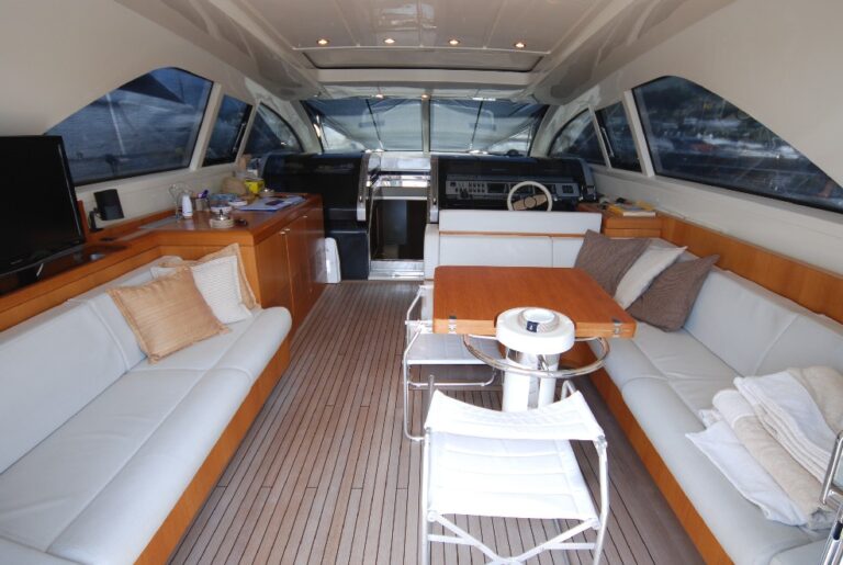 Yacht TEONE - Deck Salon