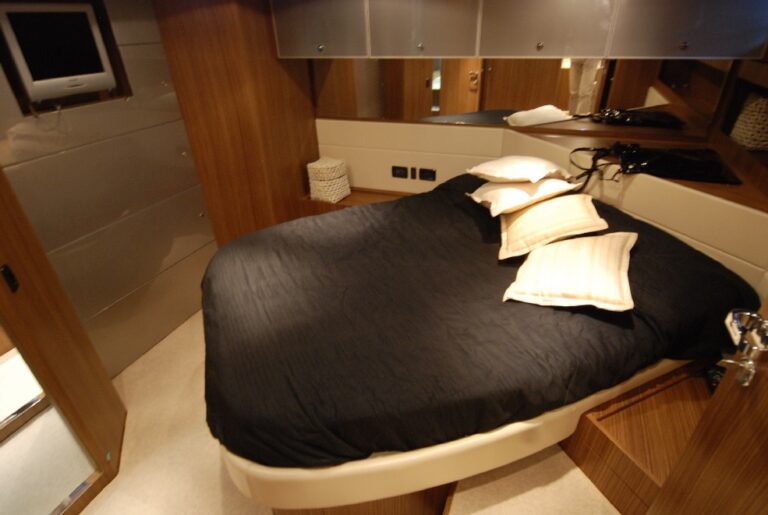 Yacht TEONE - Master Cabin
