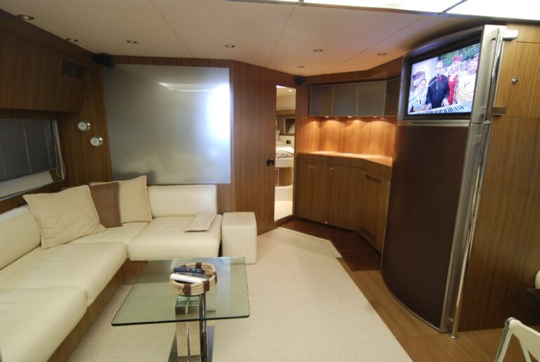 Yacht TEONE - Salon