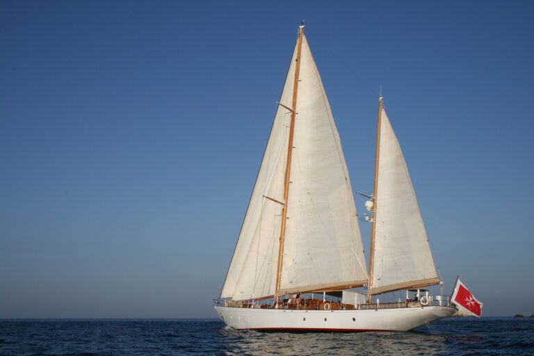 Yacht TIZIANA By Abeking & Rasmussen & Sparkman & Stephens - Sailing