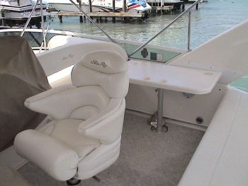 Yacht TOP SECRET -   Captains Chair