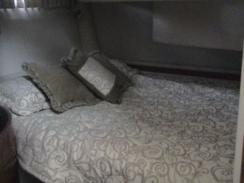 Yacht TOP SECRET -   Queen Cabin