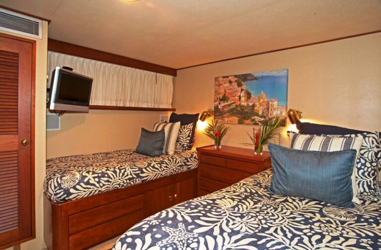 Yacht TRILOGY -  Twin Cabin