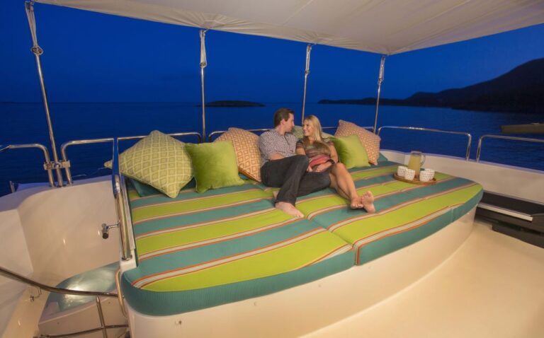 Yacht TRISARA -  Sundeck Lounging