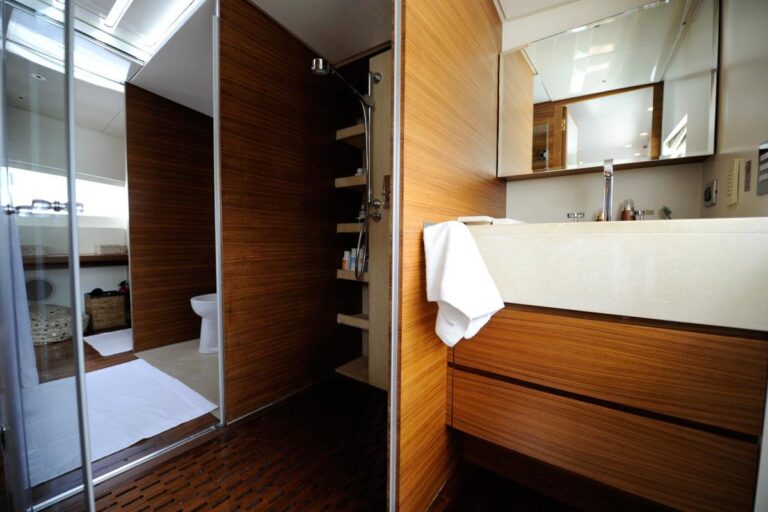 Yacht TROPICANA -  Master Cabin Ensuite