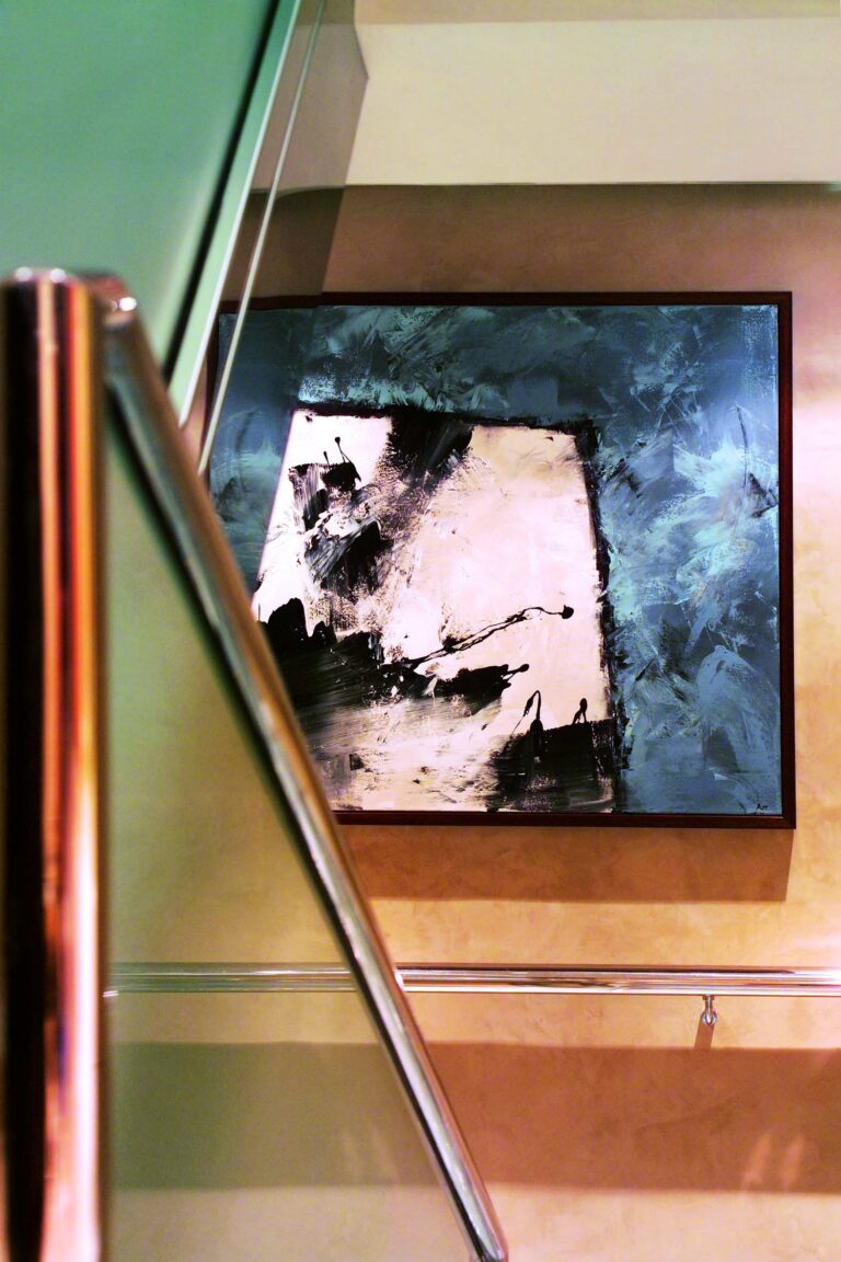 Yacht TURAMA - Stairwell