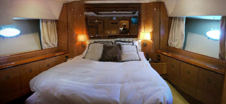 Yacht The Bridge -  VIP Cabin