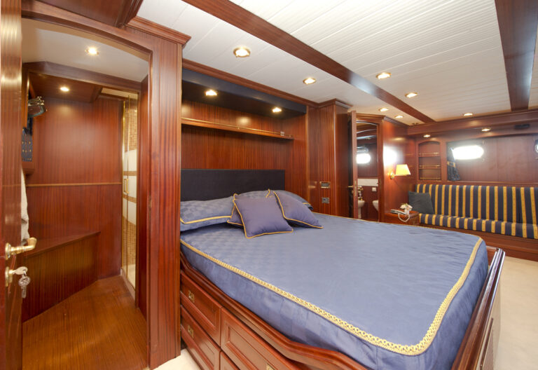 Yacht WOLF TWO - Owner Cabin 2
