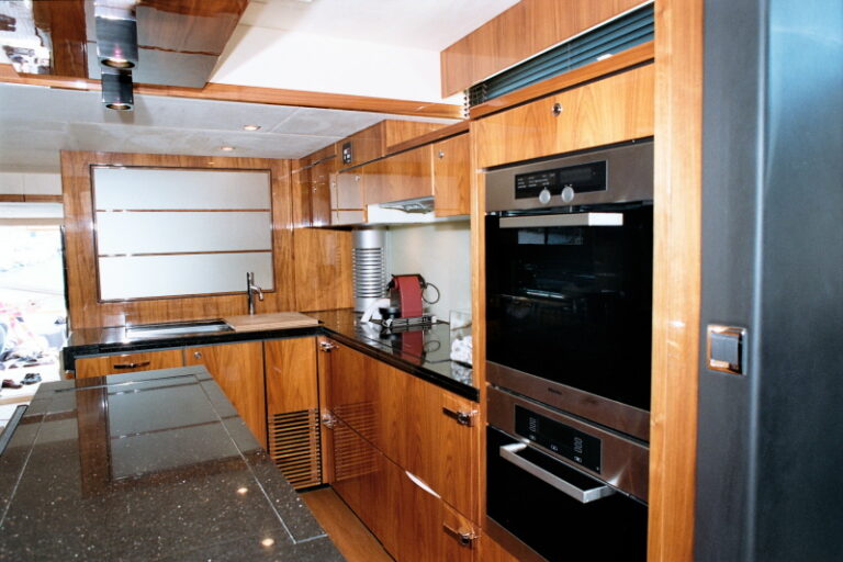 Yacht XCHE -  Galley