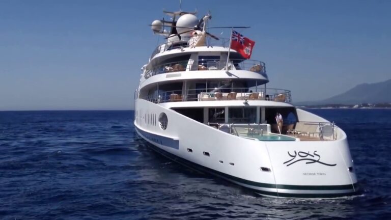 Yacht YAS