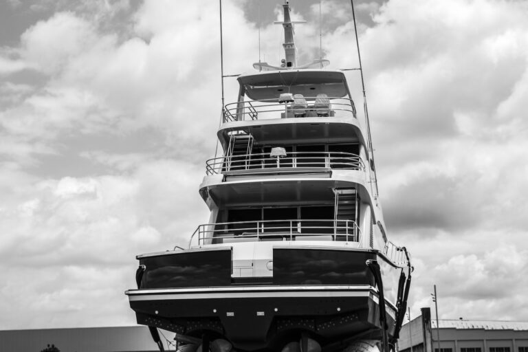 Yachting Developments Hull 1015