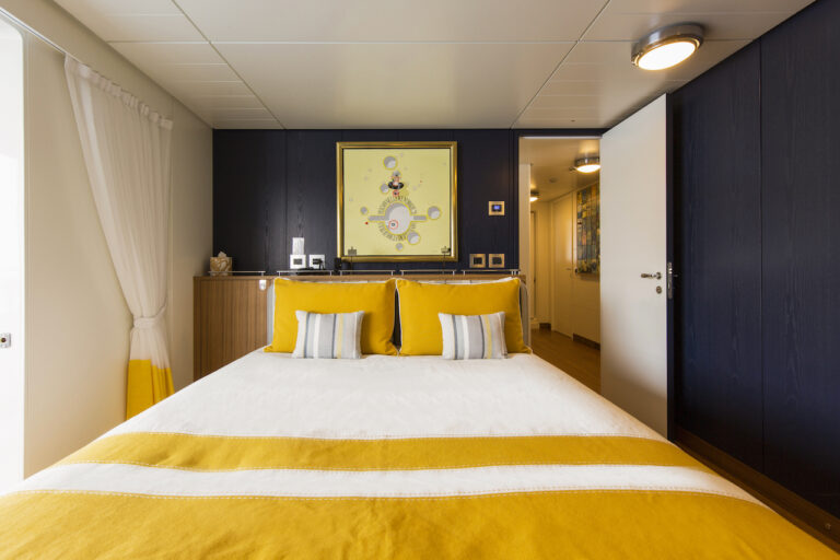 Yellow Cabin 2 - Main Deck