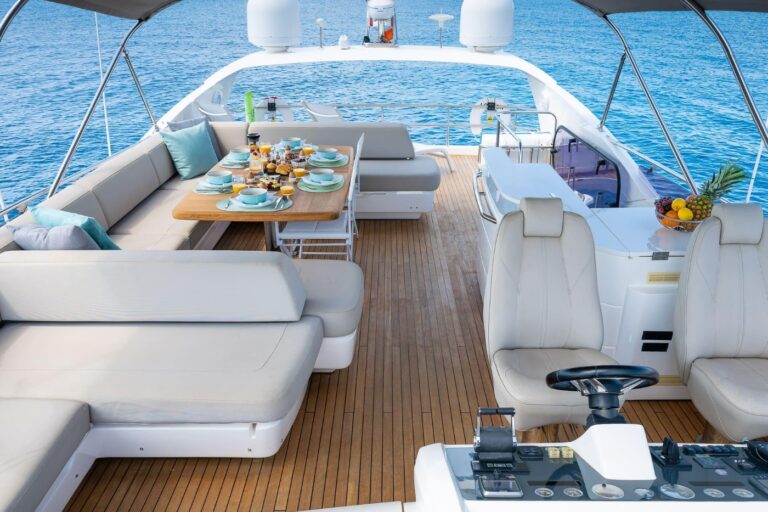 Exterior Relaxation Area With Dining