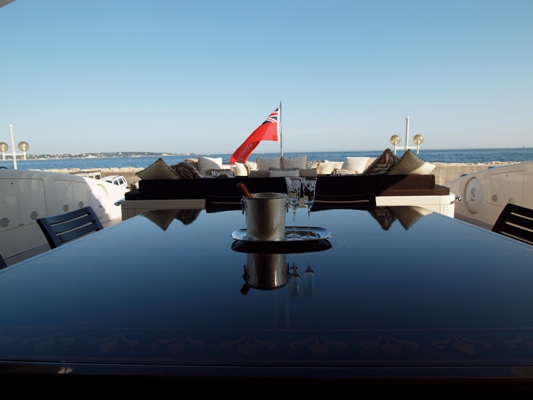 ZEUS - Aft Alfresco Dining