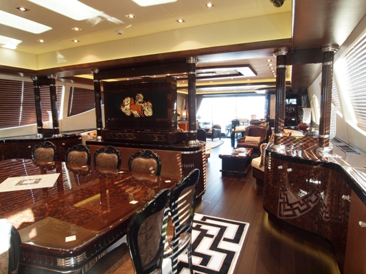 ZEUS - Dining Room