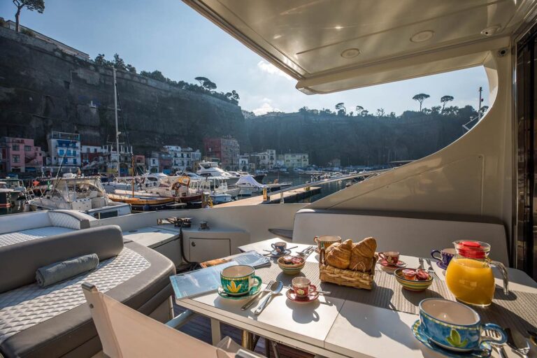 ZEUS Exterior - Aft Deck Breakfast