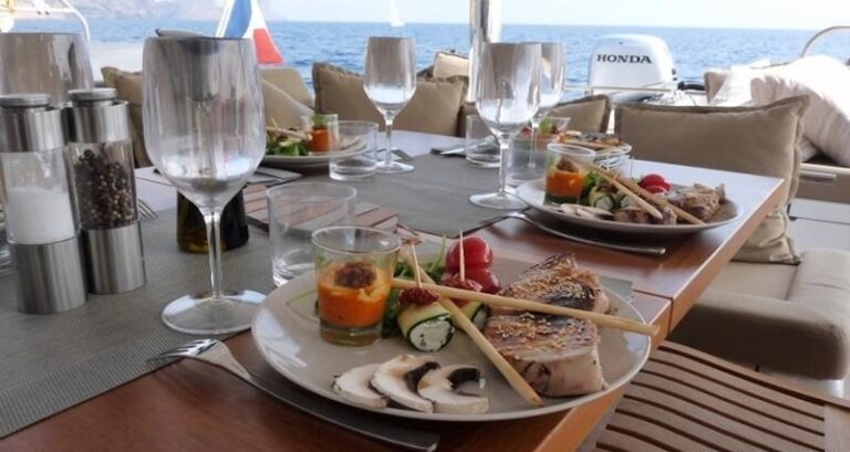 ZYLKENE - Dining detail