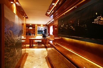 Zaliv II -  Corridor