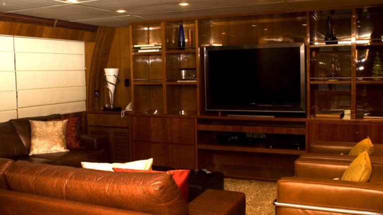 Home theatre lounge
