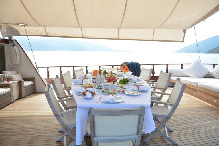 Aft Alfresco Dining