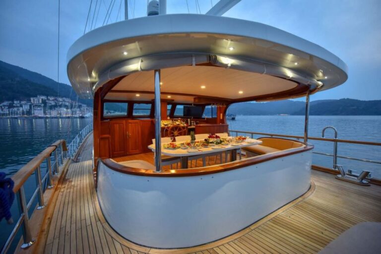 Aft Deck Alfresco Dining Area - Sunst