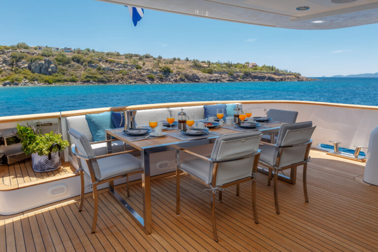 Aft Deck - Alfresco Dining Set Up