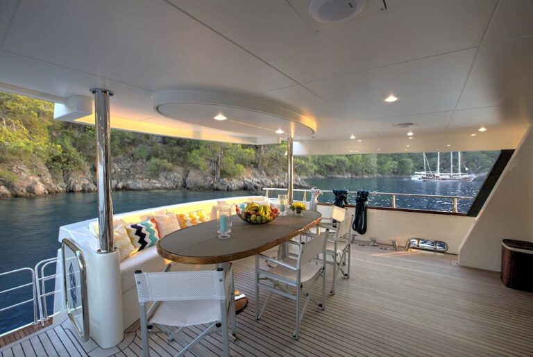 Aft Deck Dining Table Alfresco