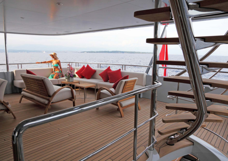 Aft Deck Lifestyle