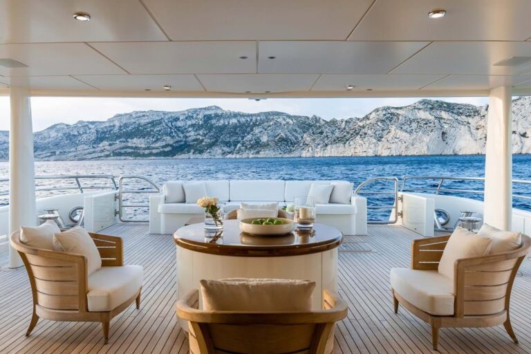 Aft Deck Seating