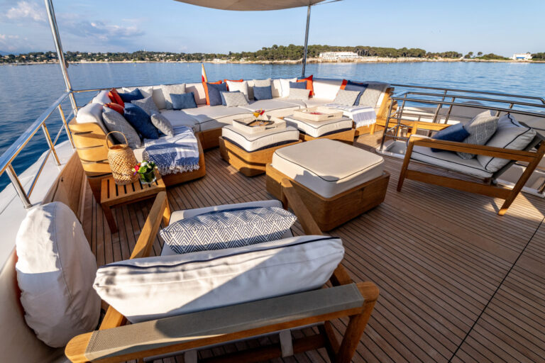 Aft Deck - Sitting Area