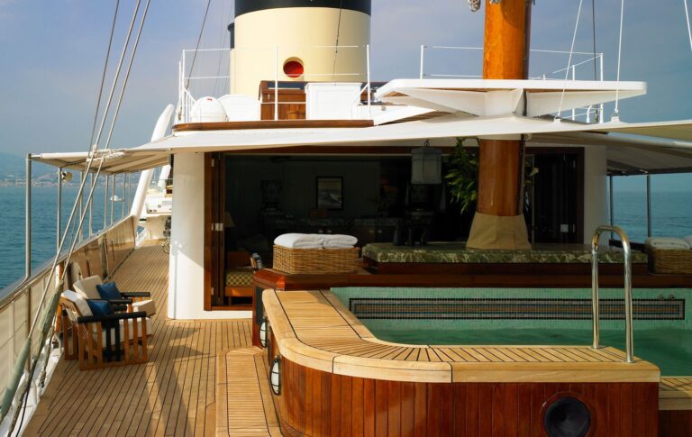 Aft Deck With Jacuzzi