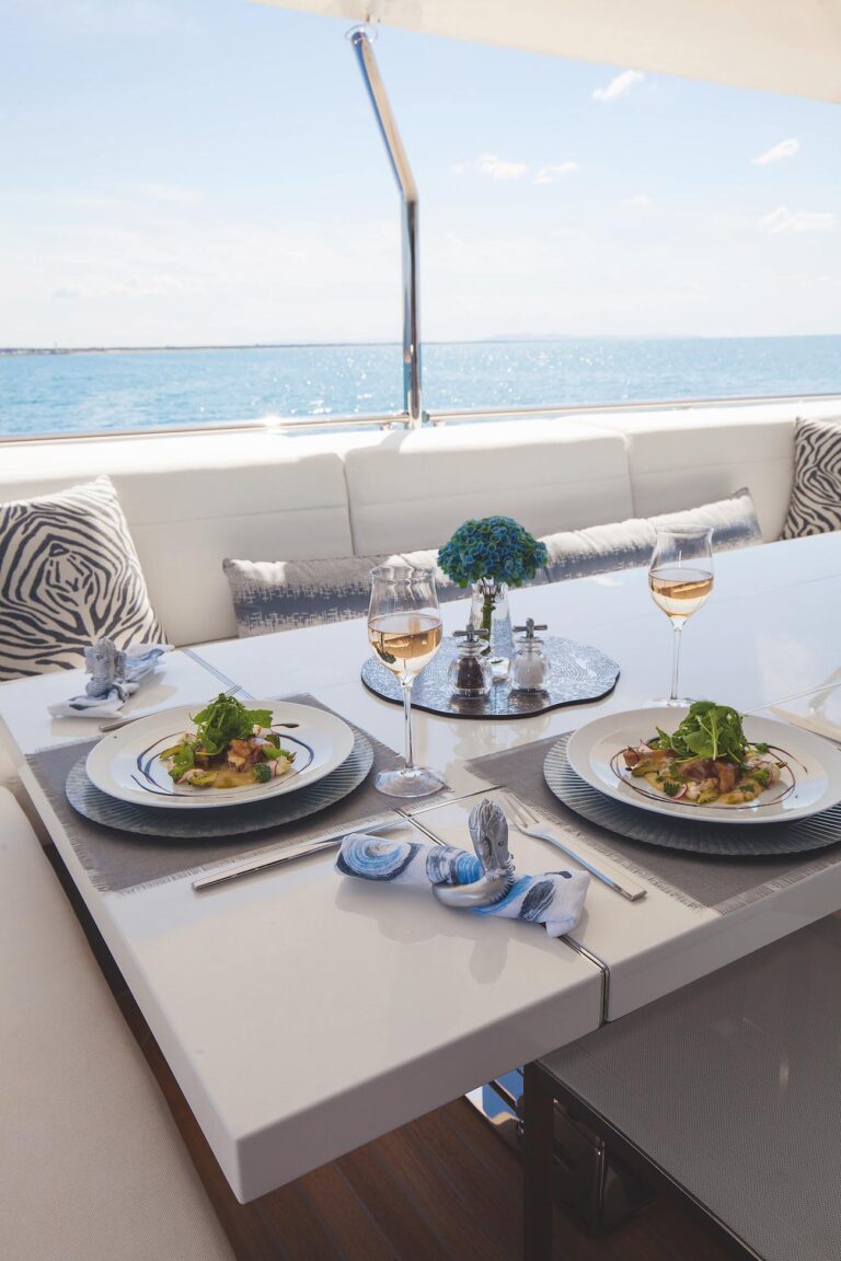 Aft Main Deck Alfresco Dining
