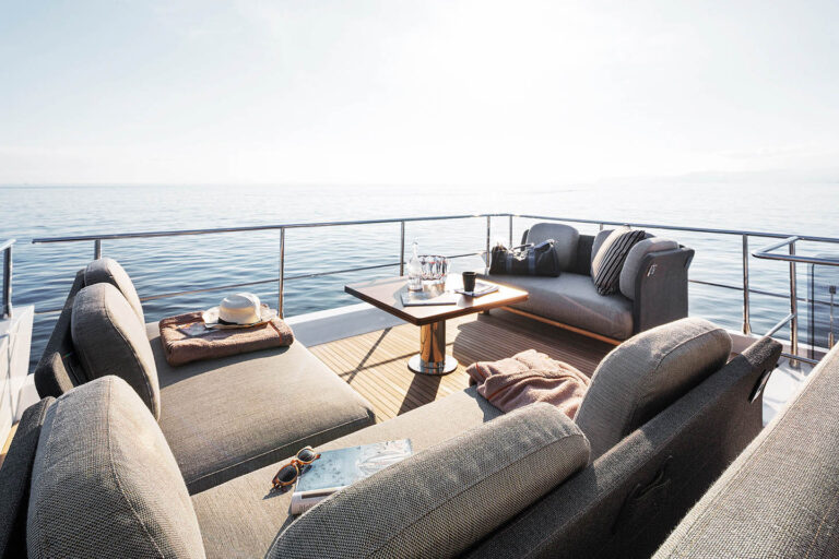 Aft Seating On The Flybridge