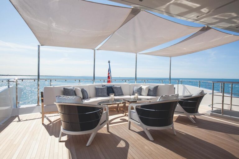 Aft Upper Deck Louning Area