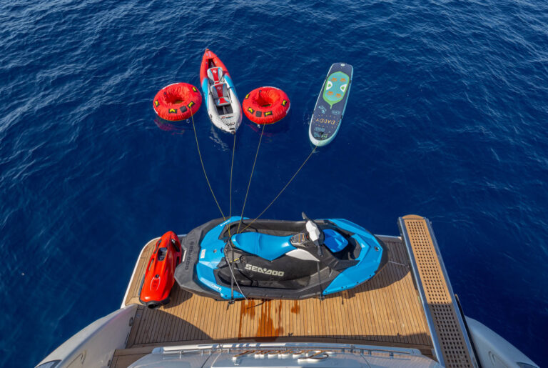 Aft With Water Toys