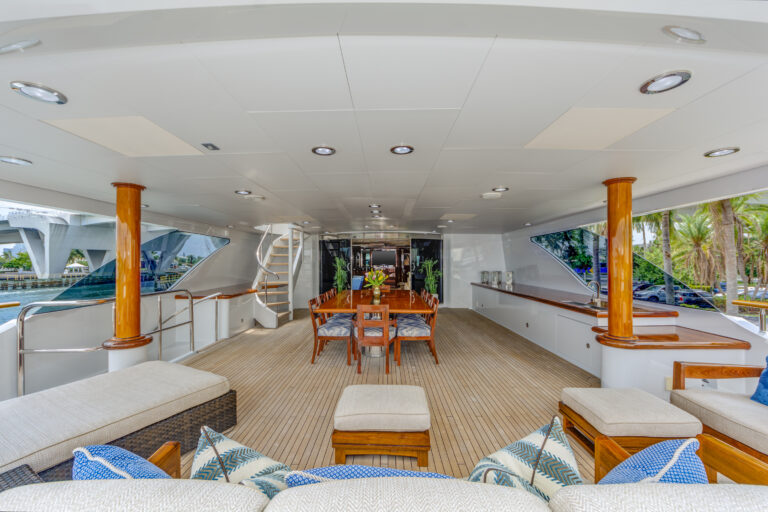 Aky Deck - Alfresco Dining