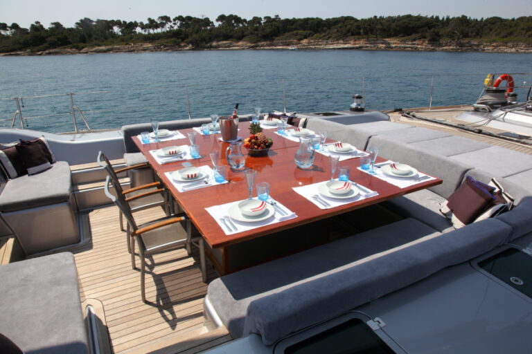 Al Fresco Dining