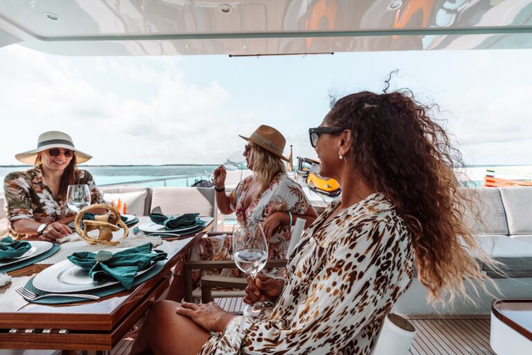 Al Fresco Dining - Lifestyle