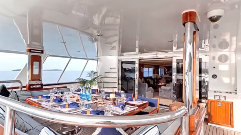 Alfreco Dining